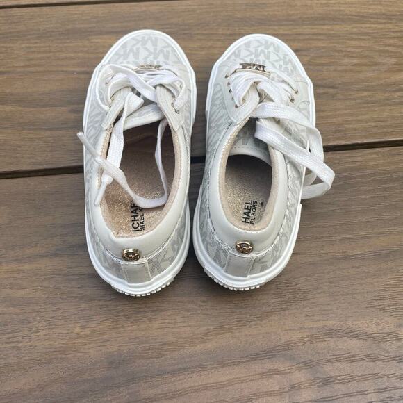 Michael Kors Girls “IMA REBEL-888”  shoes size 13 Youth new never worn MK - Picture 9 of 9